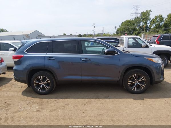 2019 TOYOTA HIGHLANDER LE
