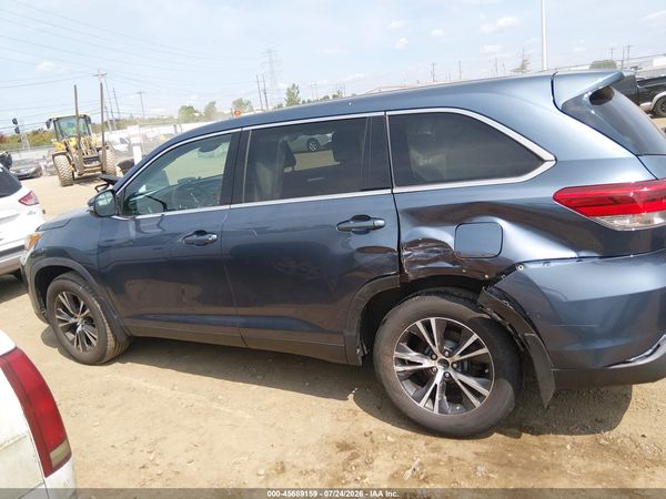 2019 TOYOTA HIGHLANDER LE