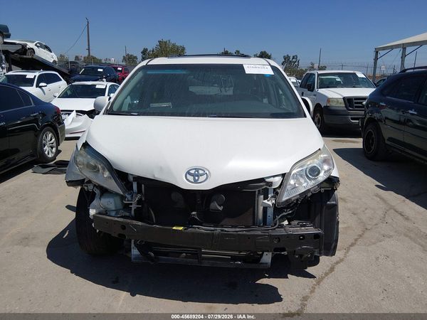 2017 TOYOTA SIENNA XLE 8 PASSENGER
