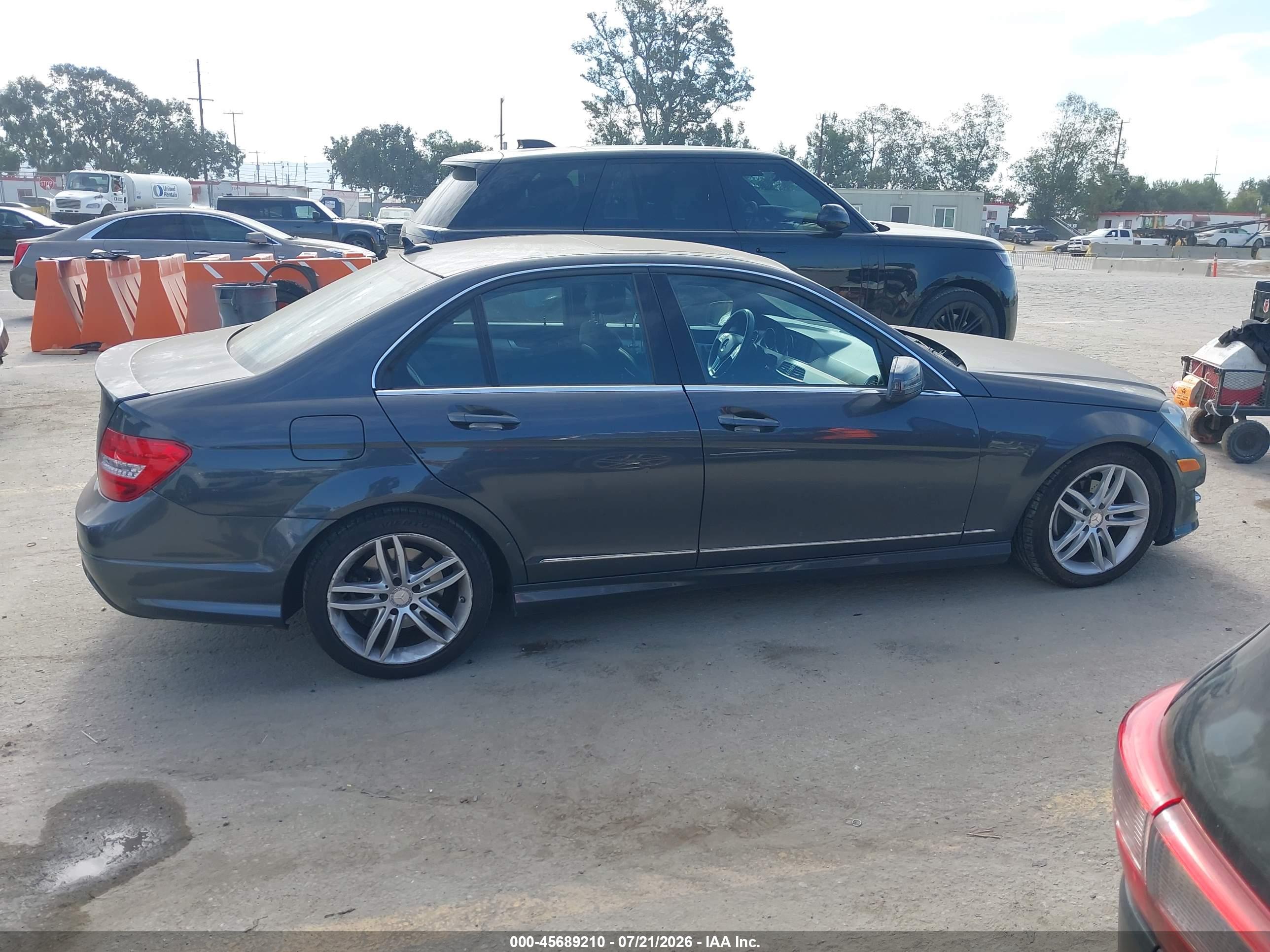 2013 MERCEDES-BENZ C 250 SPORT