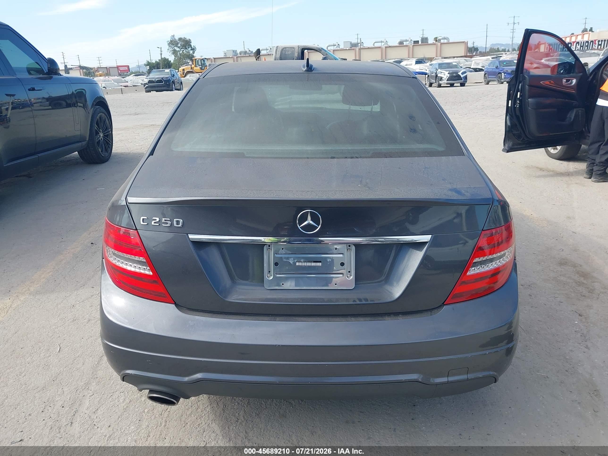 2013 MERCEDES-BENZ C 250 SPORT