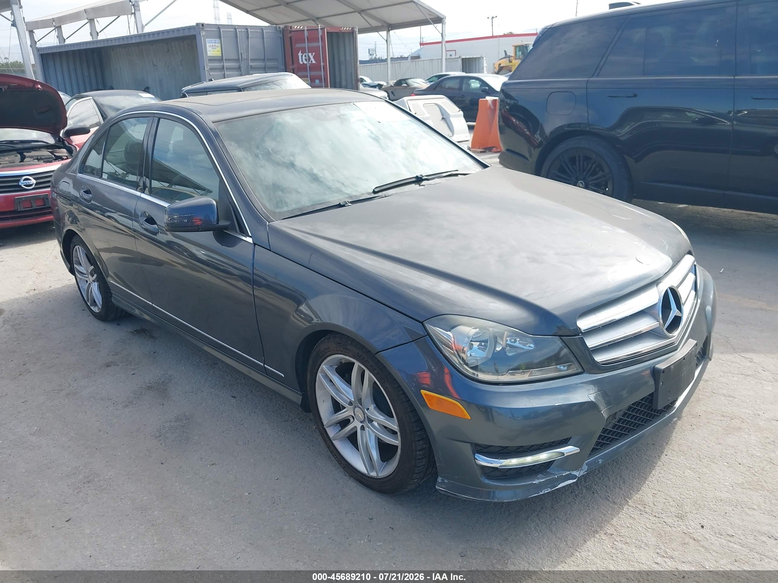 2013 MERCEDES-BENZ C 250 SPORT