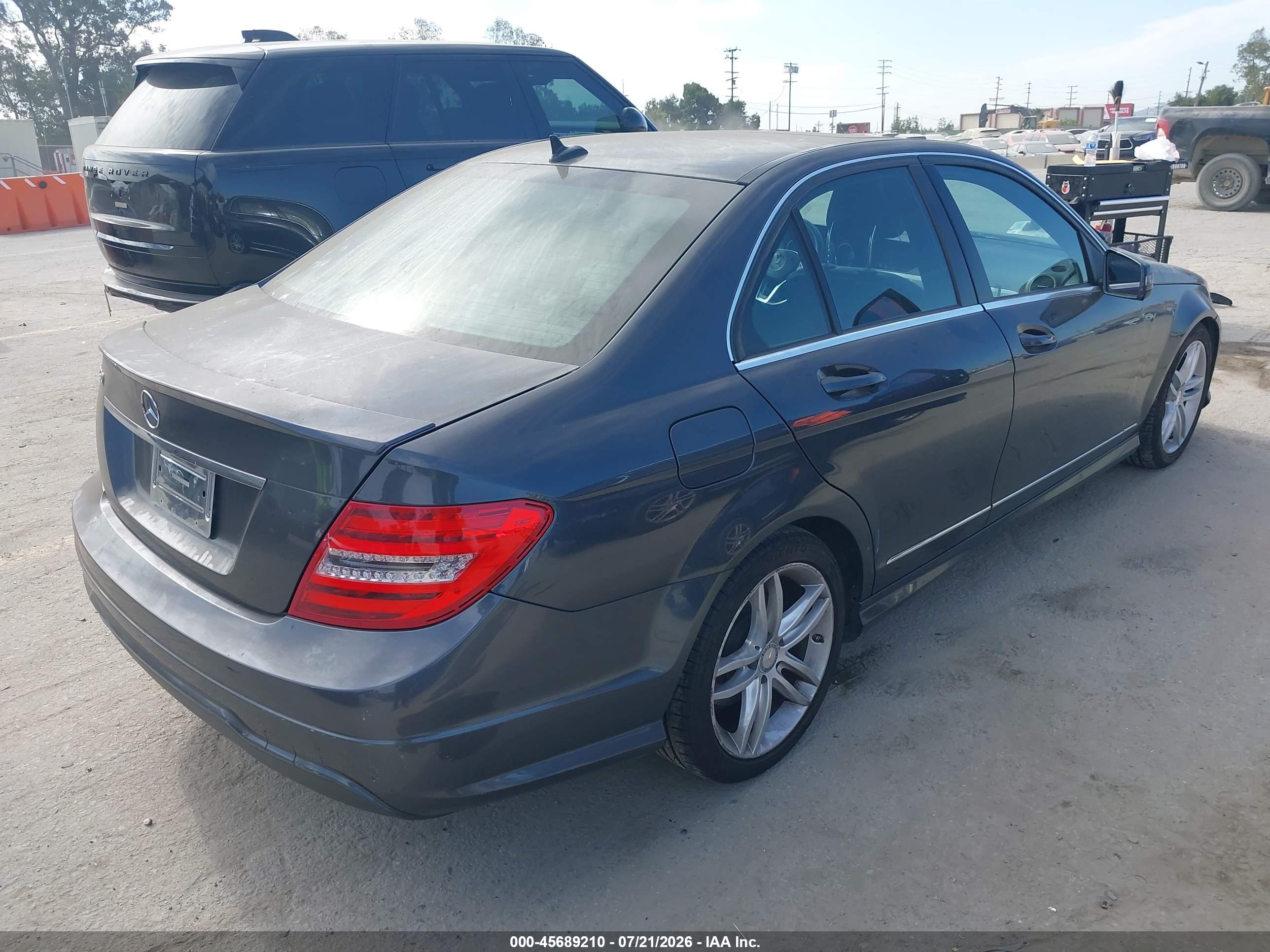 2013 MERCEDES-BENZ C 250 SPORT