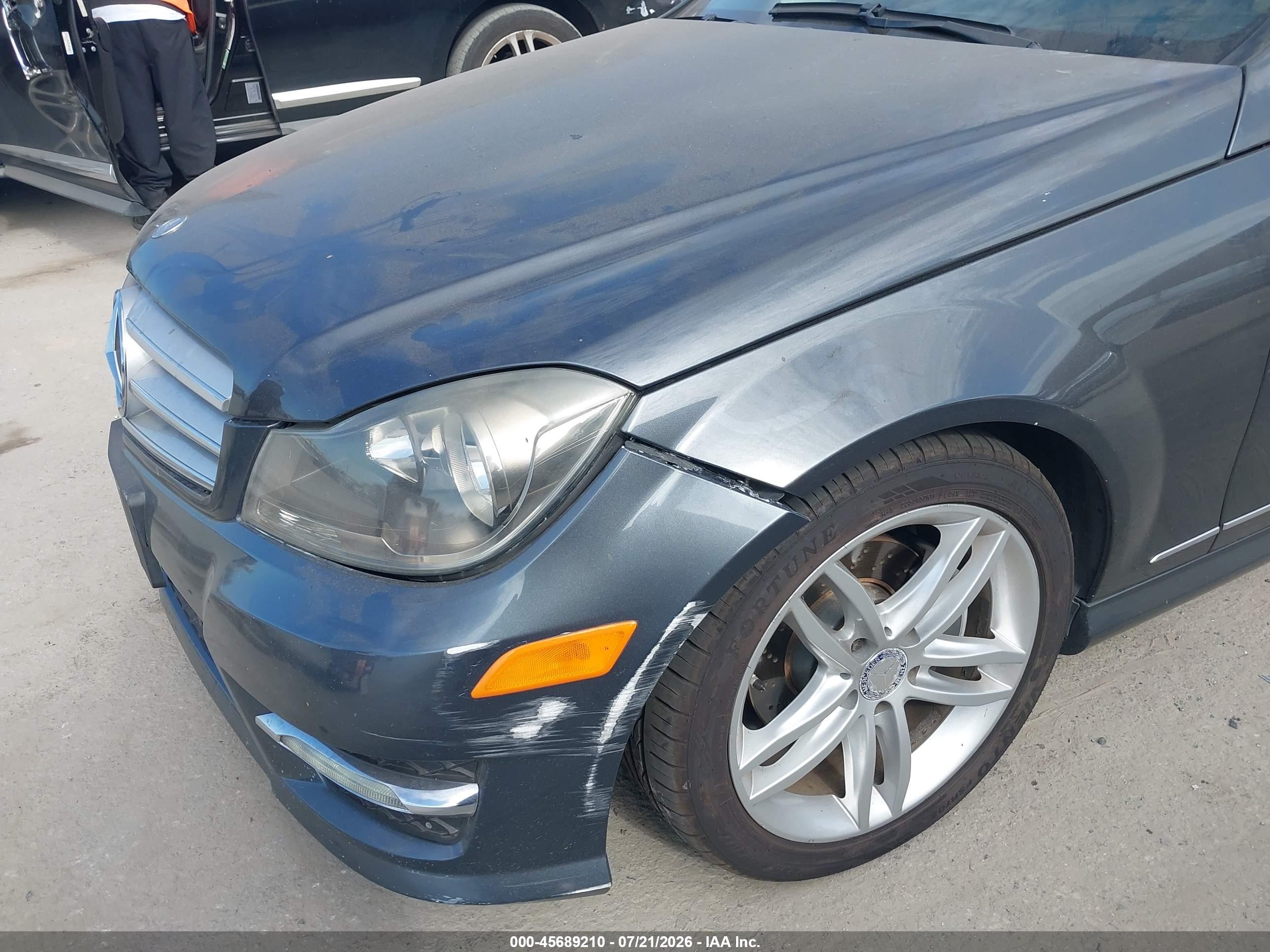 2013 MERCEDES-BENZ C 250 SPORT