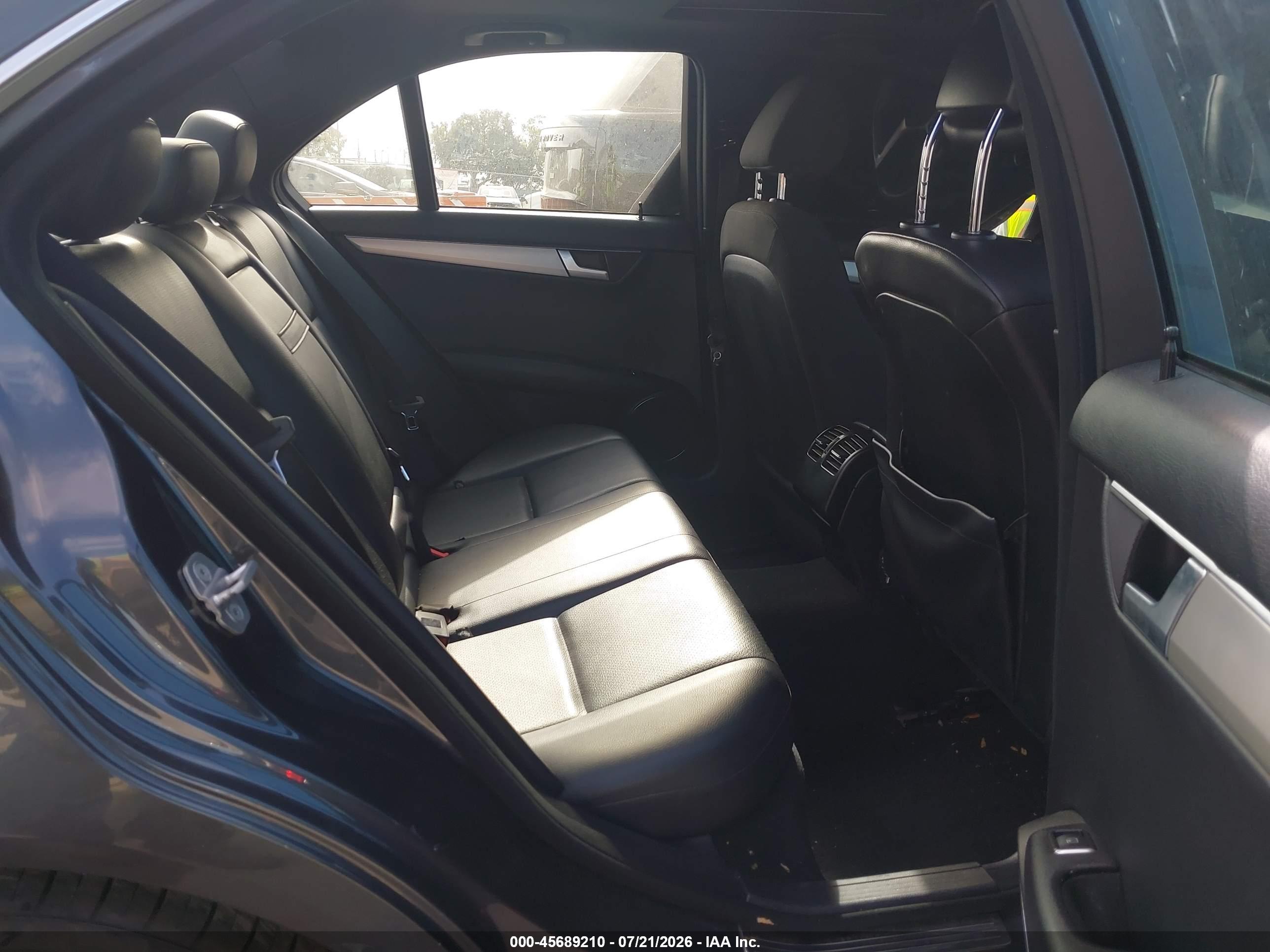 2013 MERCEDES-BENZ C 250 SPORT