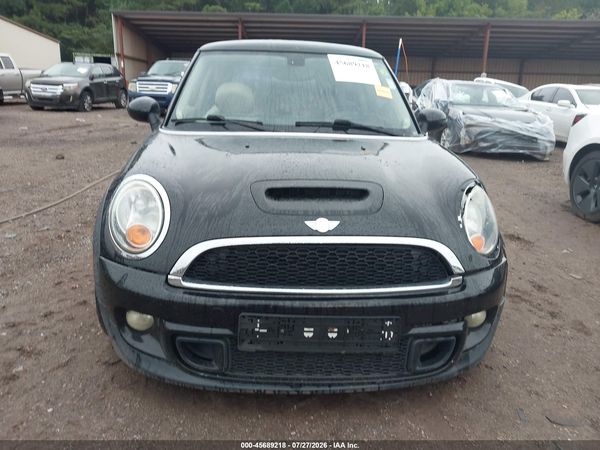 2012 MINI COOPER S