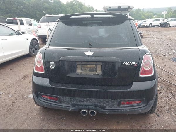 2012 MINI COOPER S