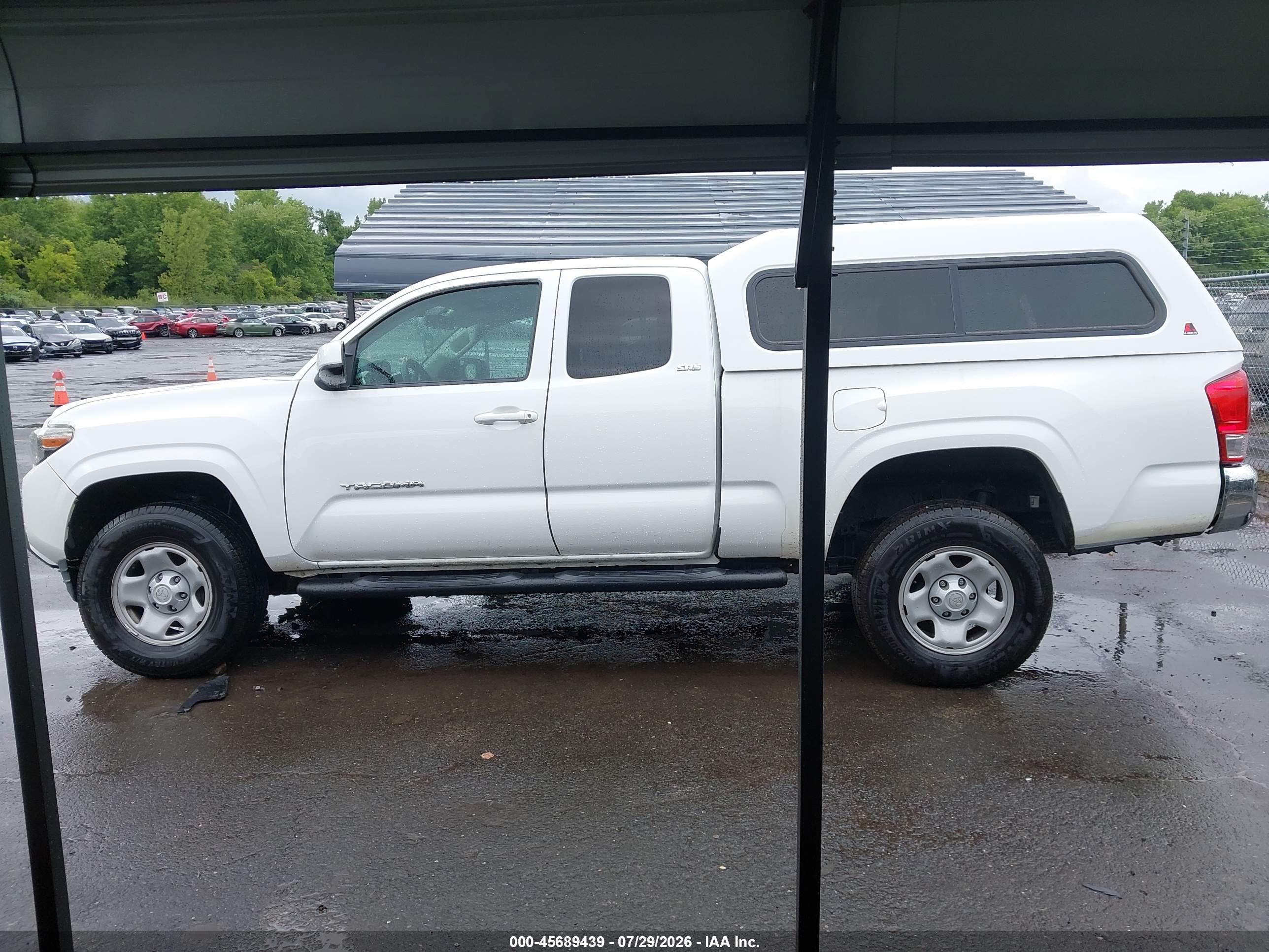 2016 TOYOTA TACOMA SR5 V6