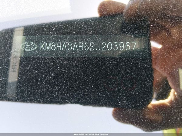 2025 HYUNDAI KONA SE
