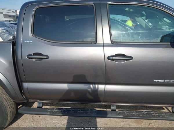 2017 TOYOTA TACOMA SR5 V6