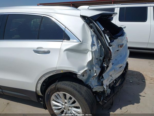 2024 CADILLAC XT4 FWD LUXURY — I152