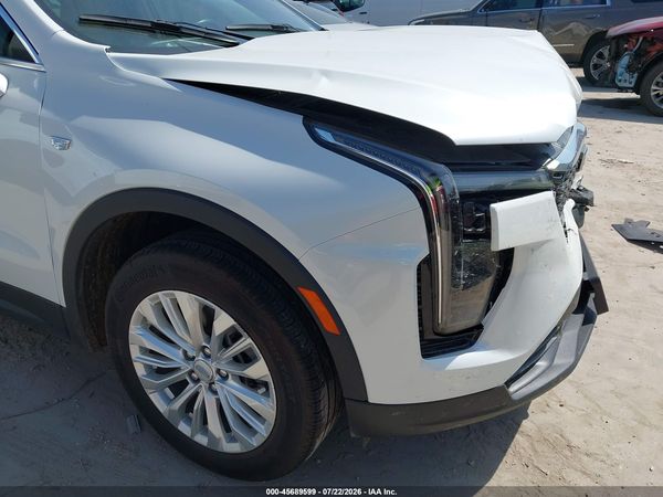 2024 CADILLAC XT4 FWD LUXURY — I156