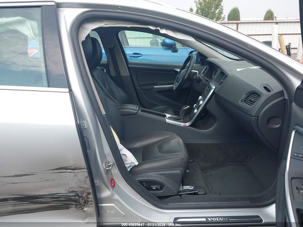 2016 VOLVO V60 T5 DRIVE-E PREMIER