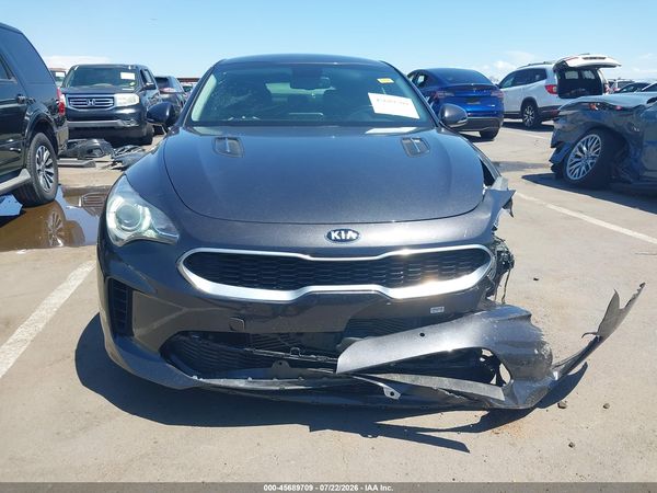2019 KIA STINGER Base