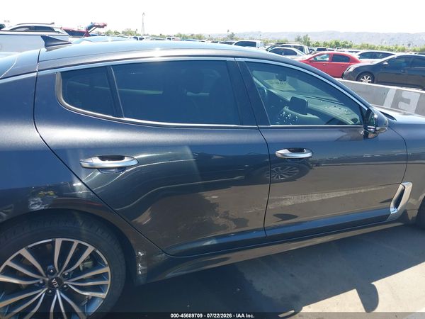 2019 KIA STINGER Base