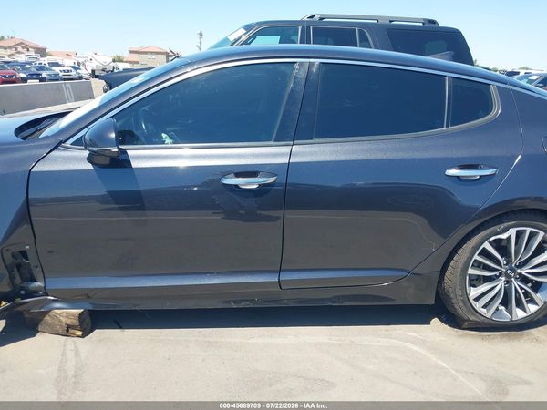 2019 KIA STINGER Base