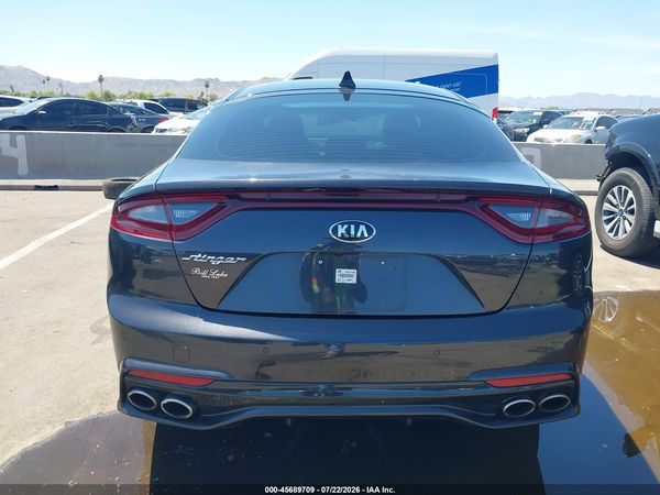 2019 KIA STINGER Base