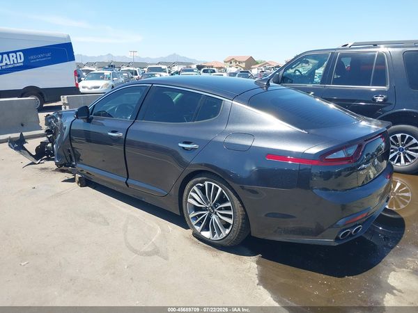 2019 KIA STINGER Base