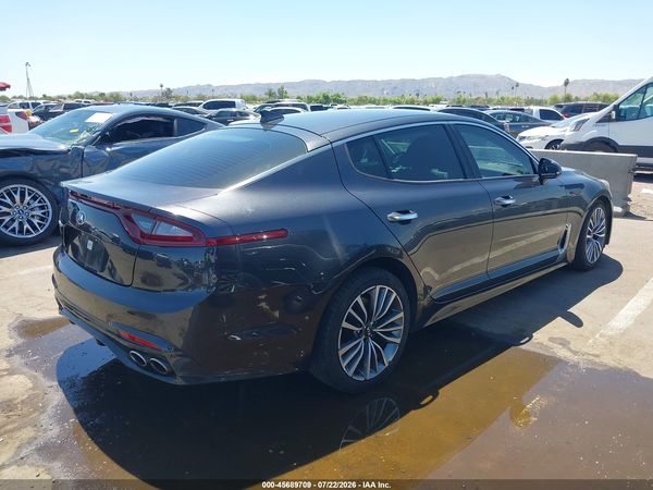 2019 KIA STINGER Base