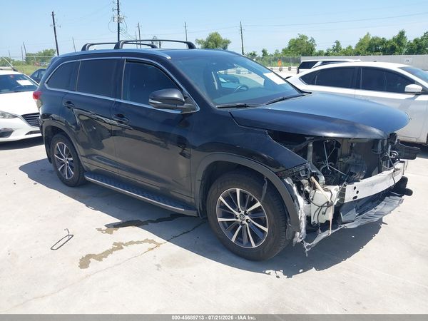 2017 TOYOTA HIGHLANDER XLE