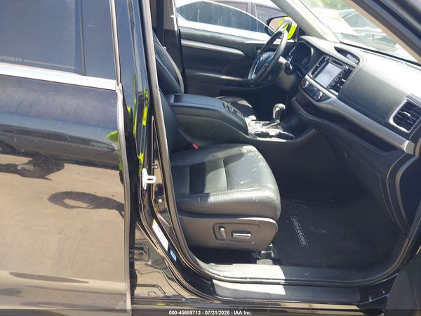 2017 TOYOTA HIGHLANDER XLE