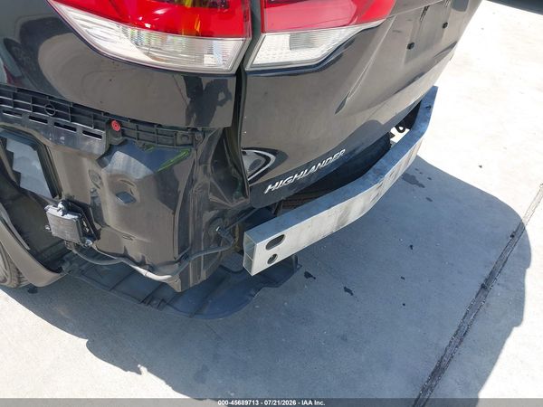 2017 TOYOTA HIGHLANDER XLE