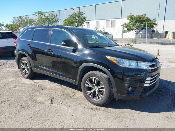 2019 TOYOTA HIGHLANDER LE PLUS