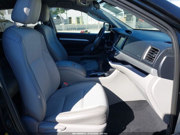 2019 TOYOTA HIGHLANDER LE PLUS
