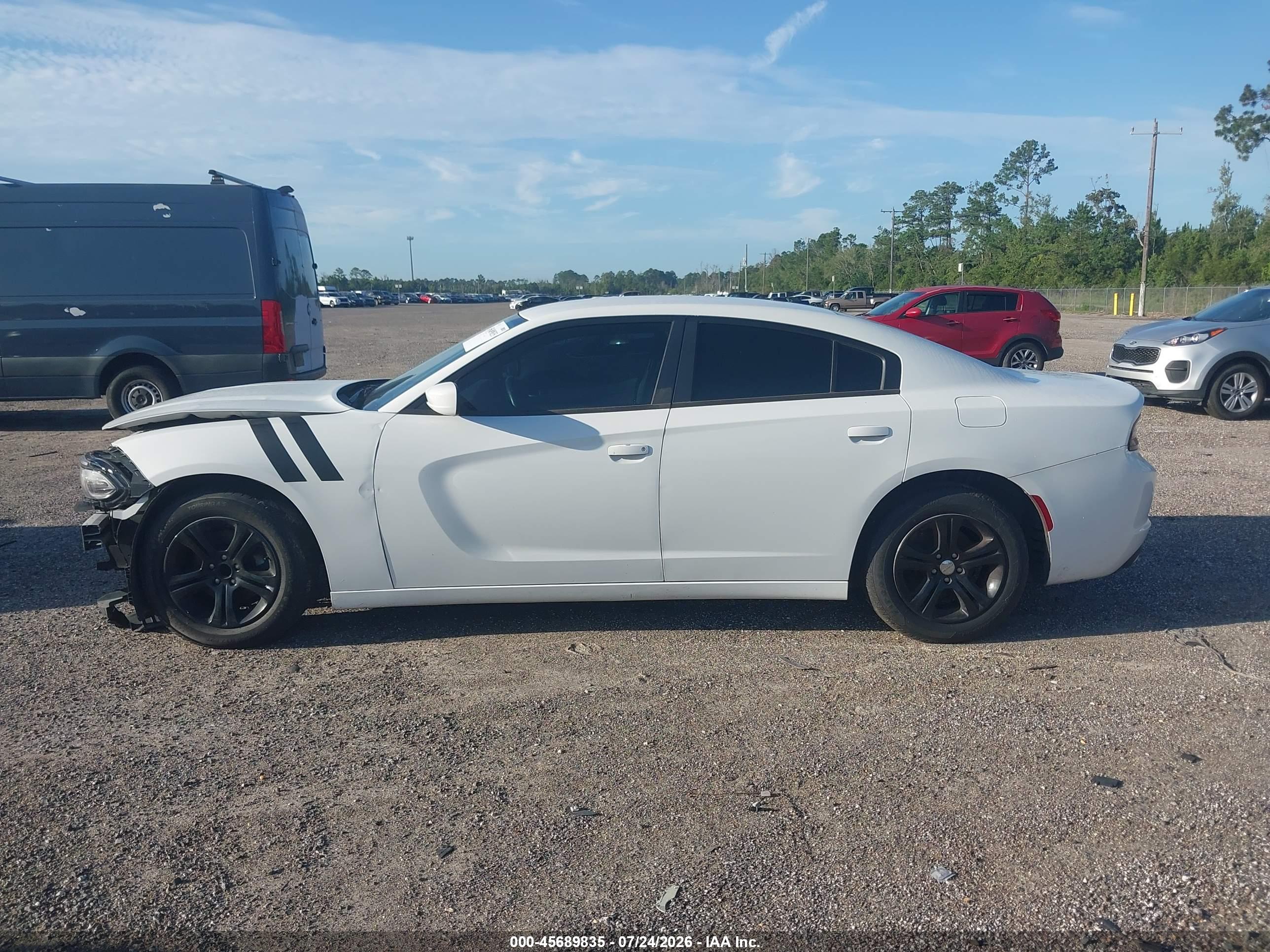 2019 DODGE CHARGER SXT