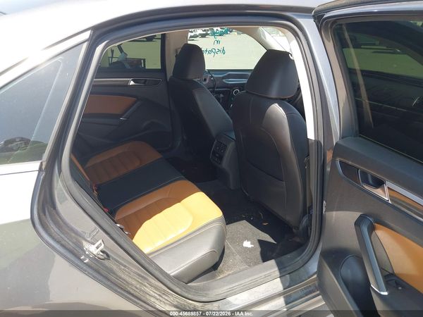 2018 VOLKSWAGEN PASSAT 2.0T SEL PREMIUM — I8