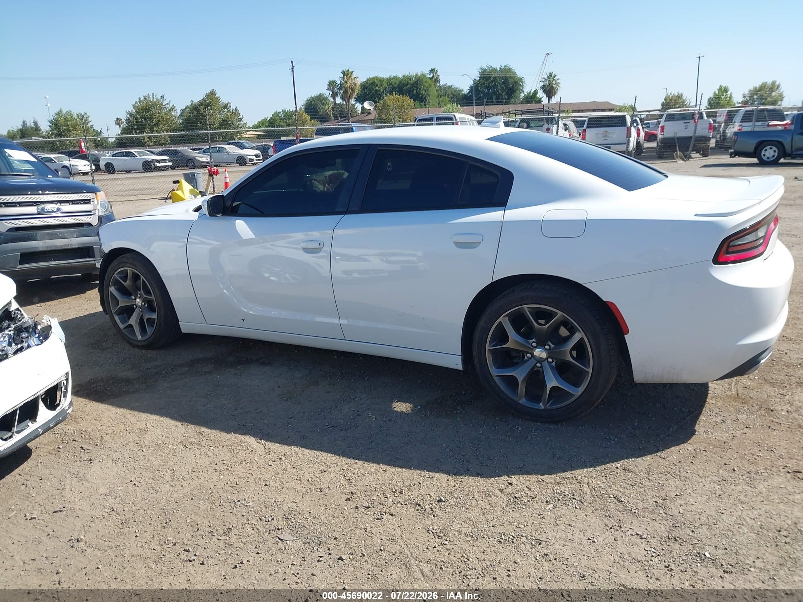 2015 DODGE CHARGER SXT