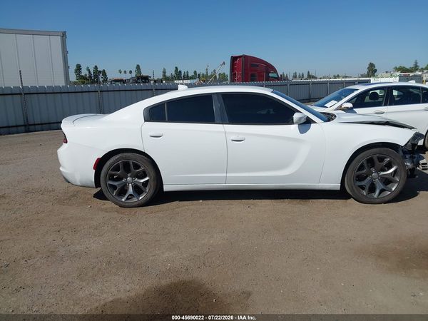 2015 DODGE CHARGER SXT