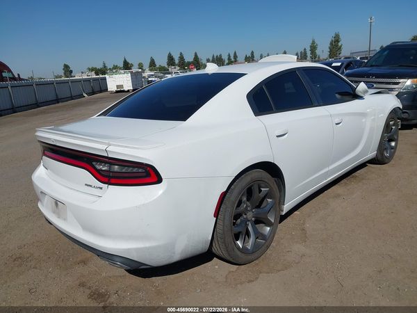 2015 DODGE CHARGER SXT