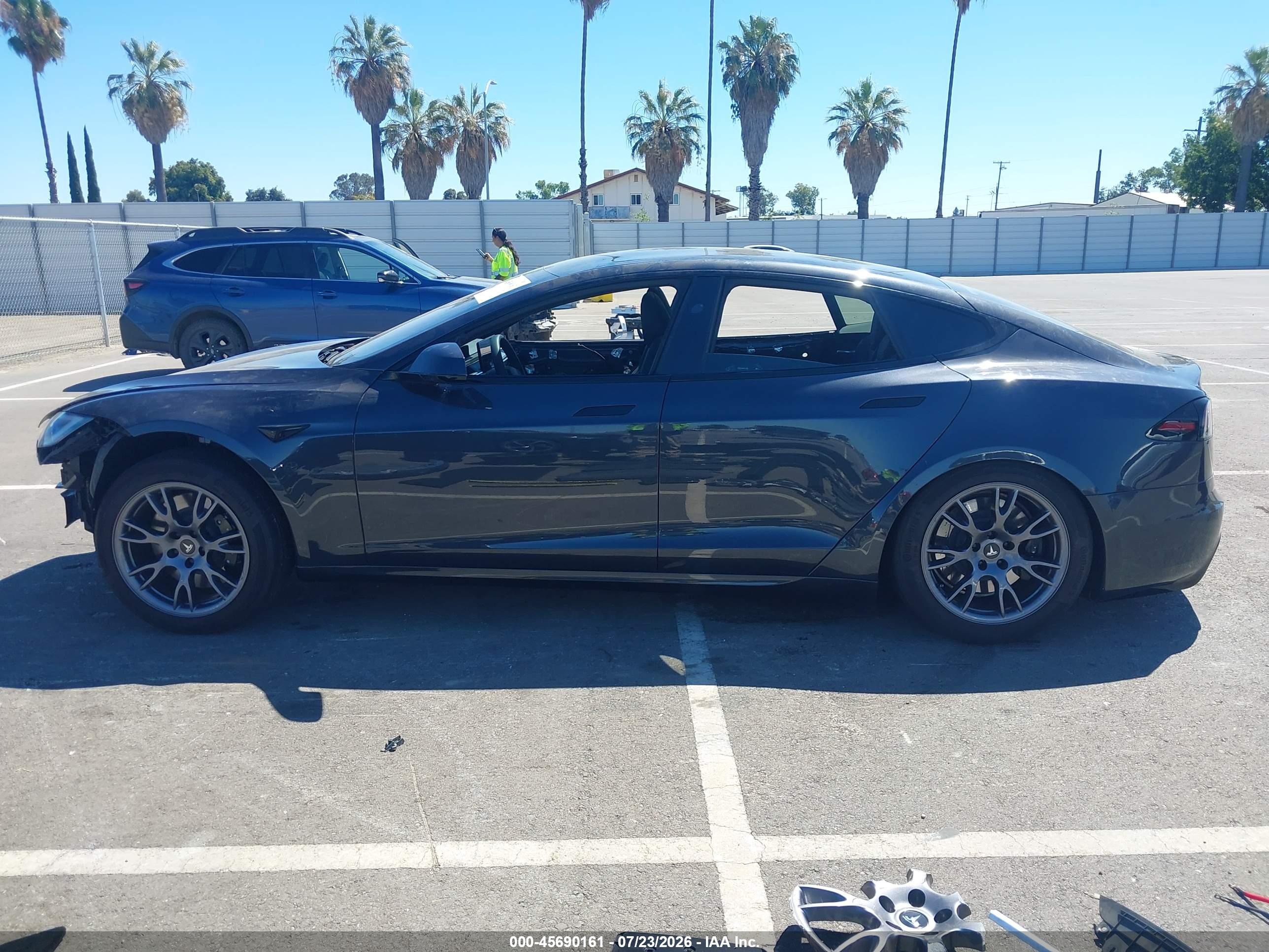 2025 TESLA MODEL S REAR-WHEEL DRIVE