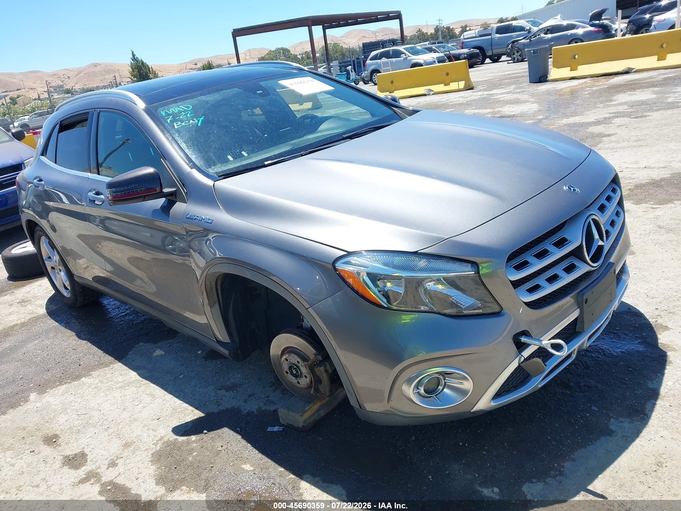 2020 MERCEDES-BENZ GLA 250 GLA250-4M