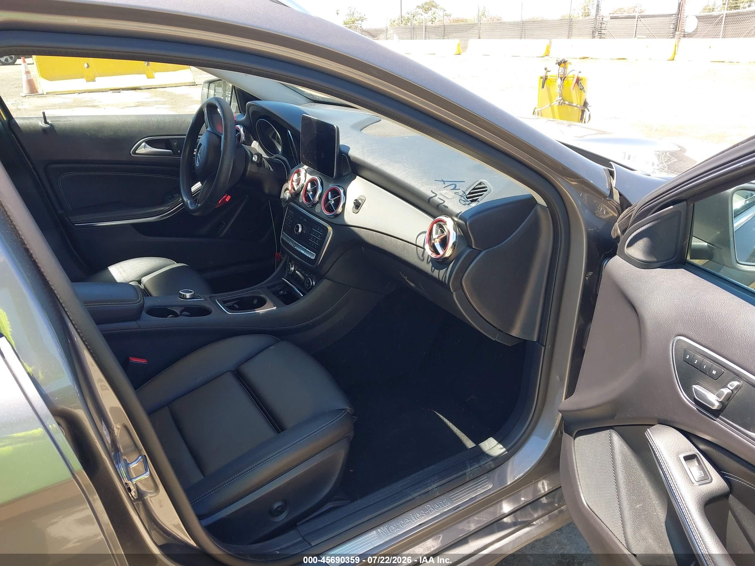 2020 MERCEDES-BENZ GLA 250 GLA250-4M