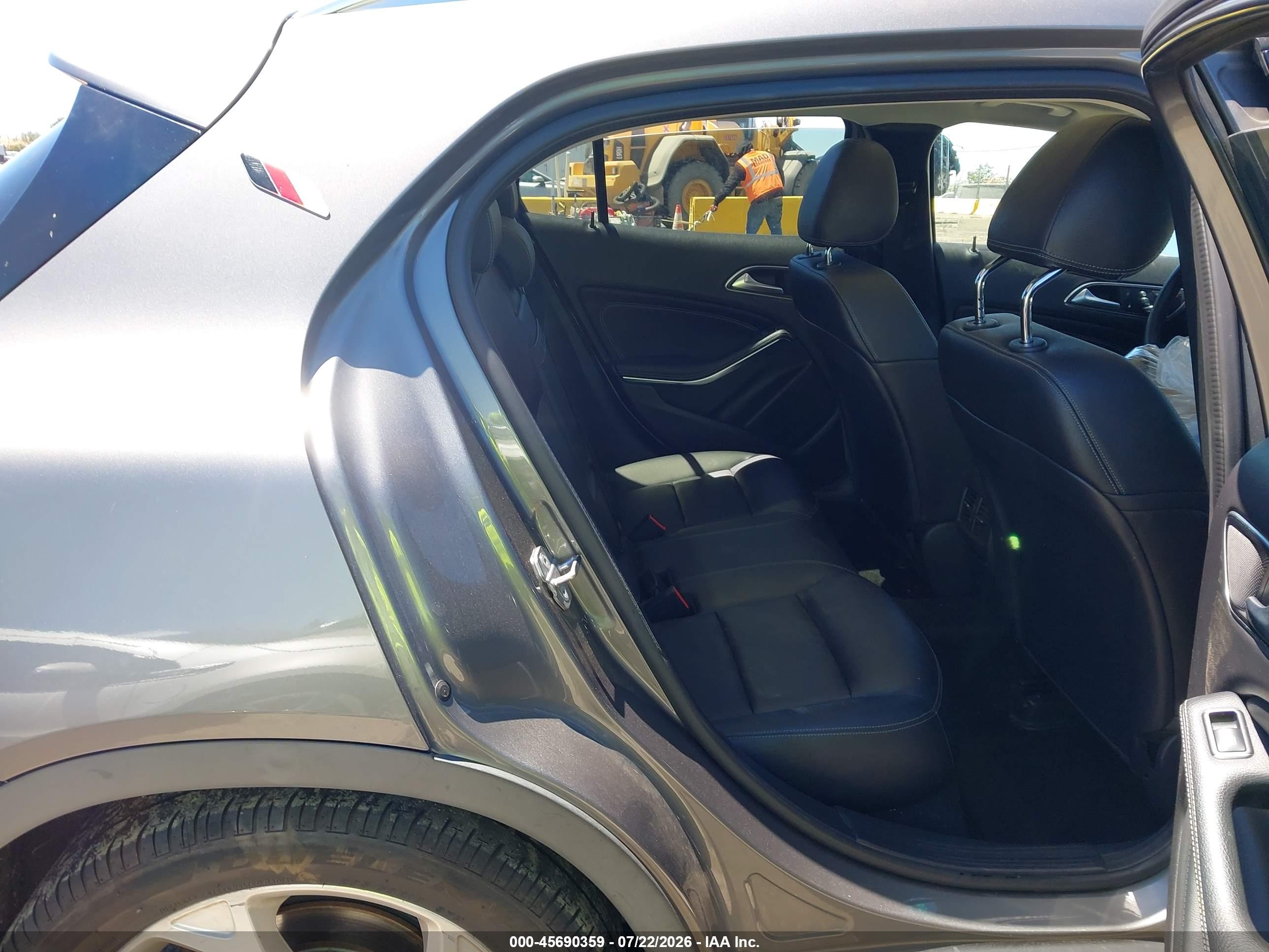 2020 MERCEDES-BENZ GLA 250 GLA250-4M