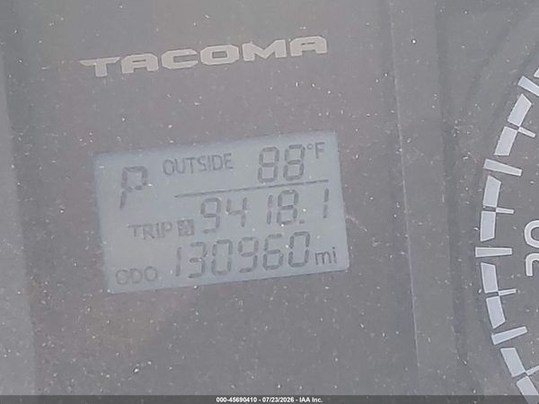2017 TOYOTA TACOMA SR