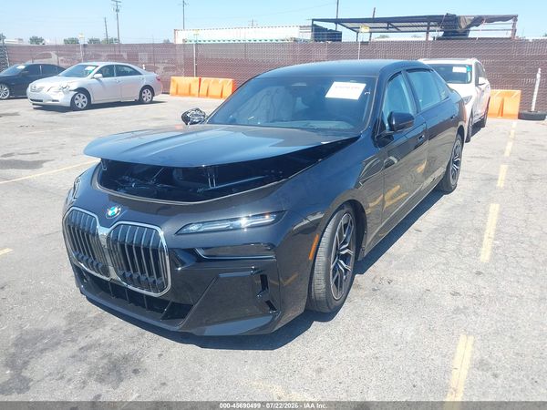 2025 BMW 740I