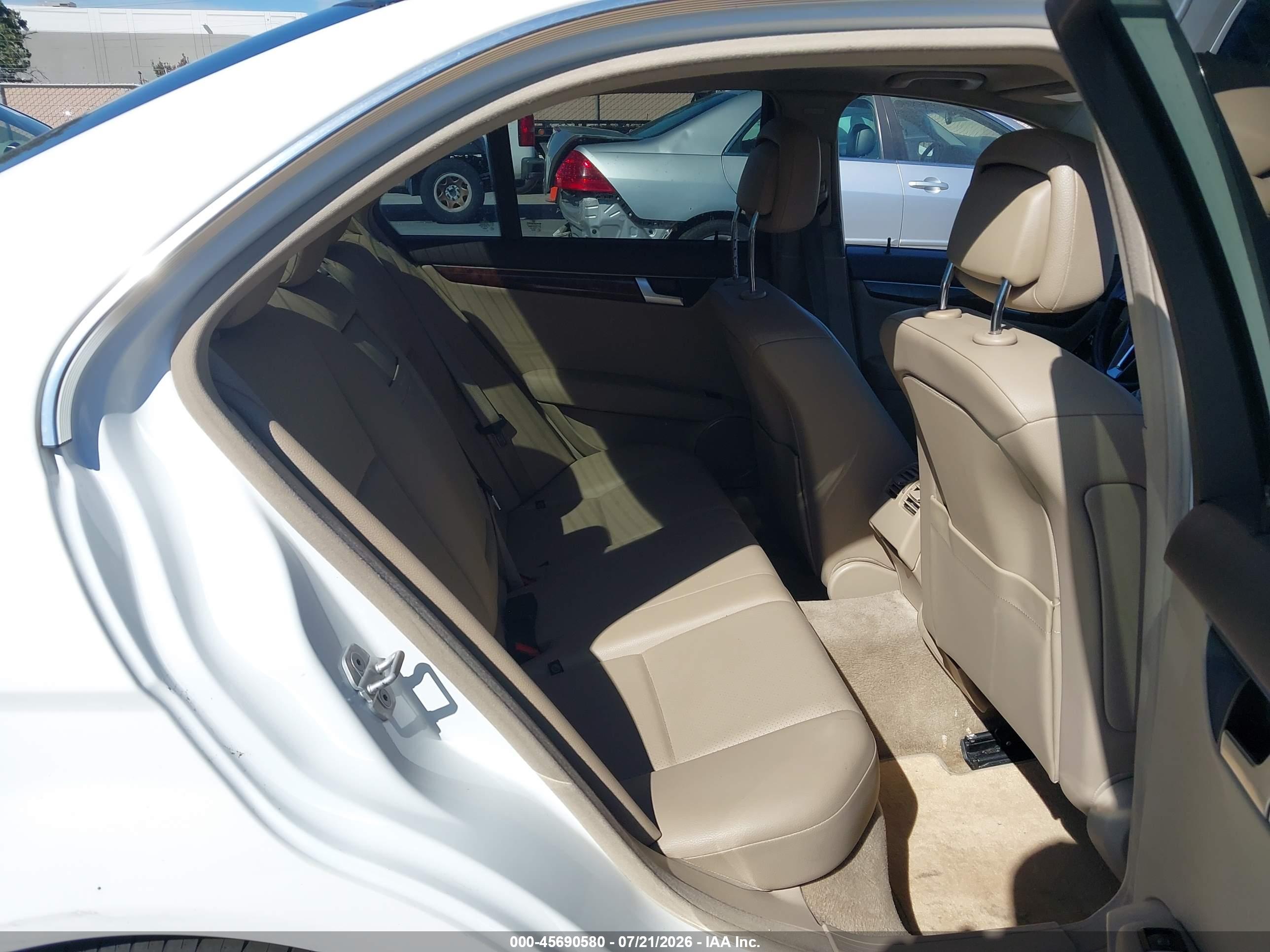 2013 MERCEDES-BENZ C 250 SPORT