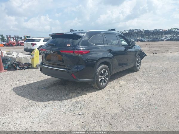 2021 TOYOTA HIGHLANDER XLE
