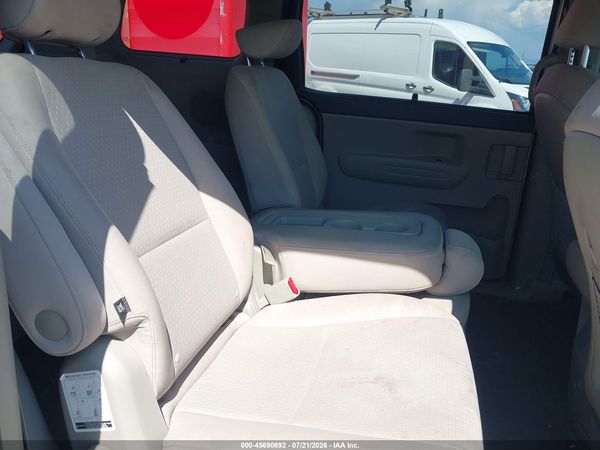 2016 KIA SEDONA LX