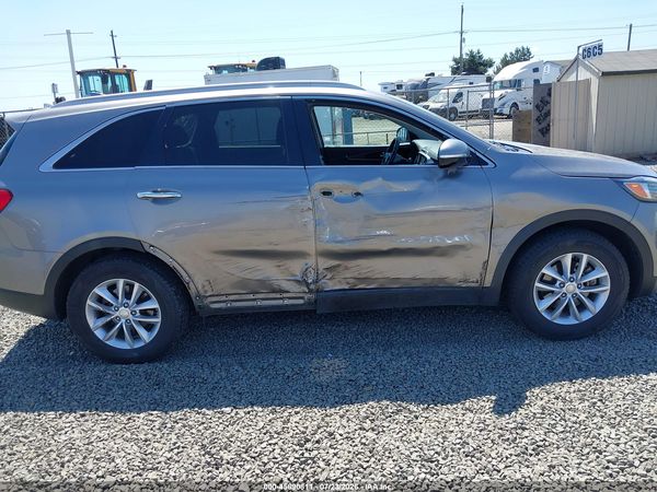 2017 KIA SORENTO 2.4L LX