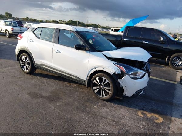 2018 NISSAN KICKS SR