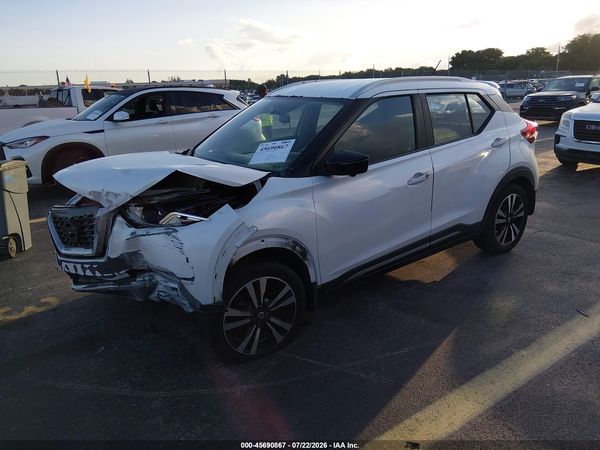 2018 NISSAN KICKS SR