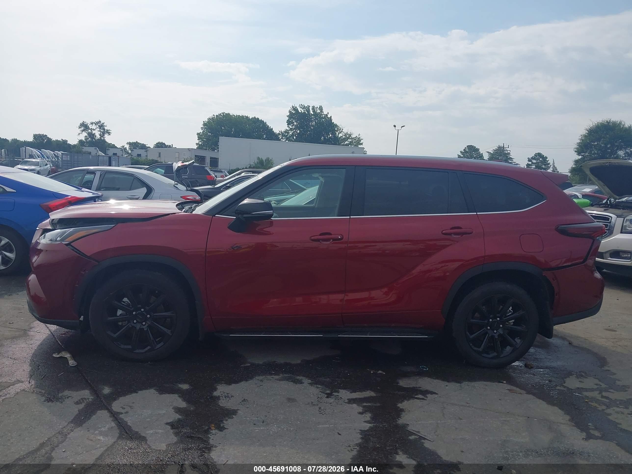 2026 TOYOTA HIGHLANDER PLATINUM