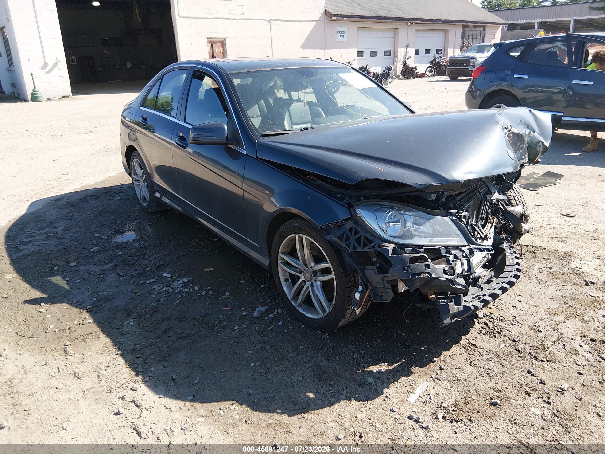 2014 MERCEDES-BENZ C 300 C300 4 MATIC
