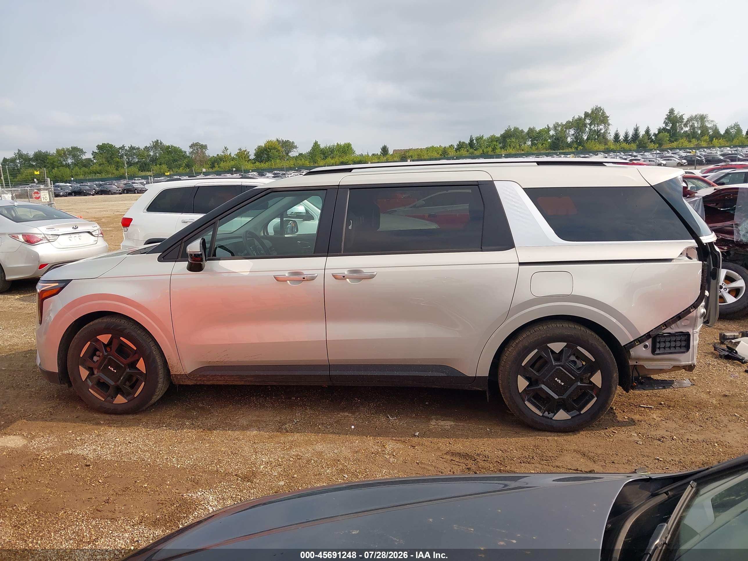 2026 KIA CARNIVAL MPV EX