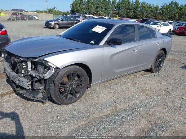 2016 DODGE CHARGER SE