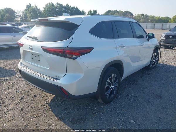 2024 TOYOTA HIGHLANDER XLE